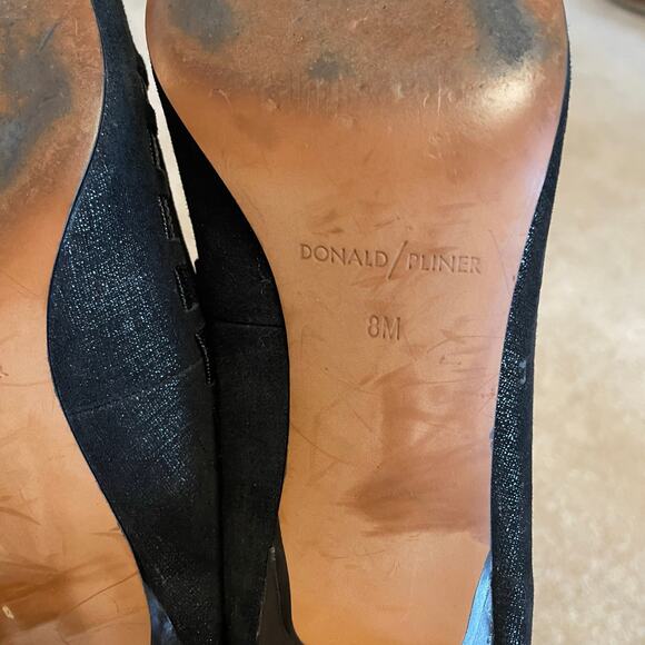 Donald Pliner Flynn Distressed Black Metallic Heels SZ 8 Pointed Toe Classic EUC - Picture 7 of 9